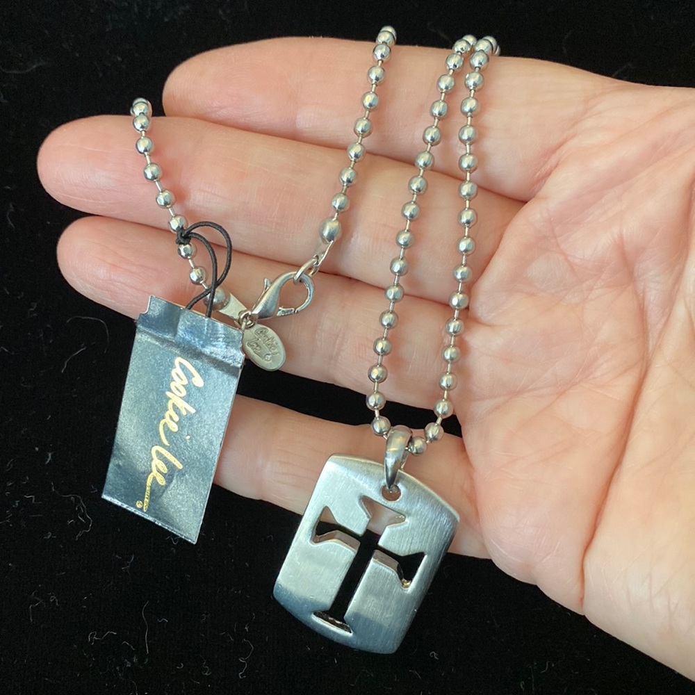 NWT Mens or Women’s Cookie Lee Dog Tag Cross Necklace